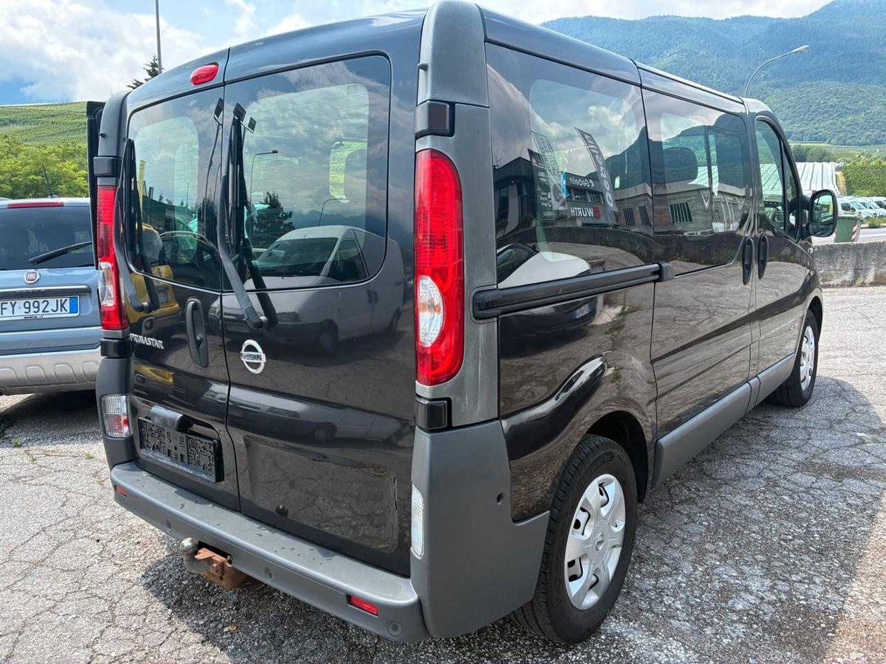 Nissan Primastar 2.0 DCI 115CV 9 POSTI