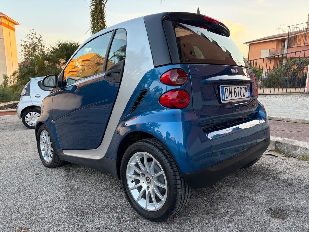 Smart ForTwo 1.0 benz ideale per neopatentati
