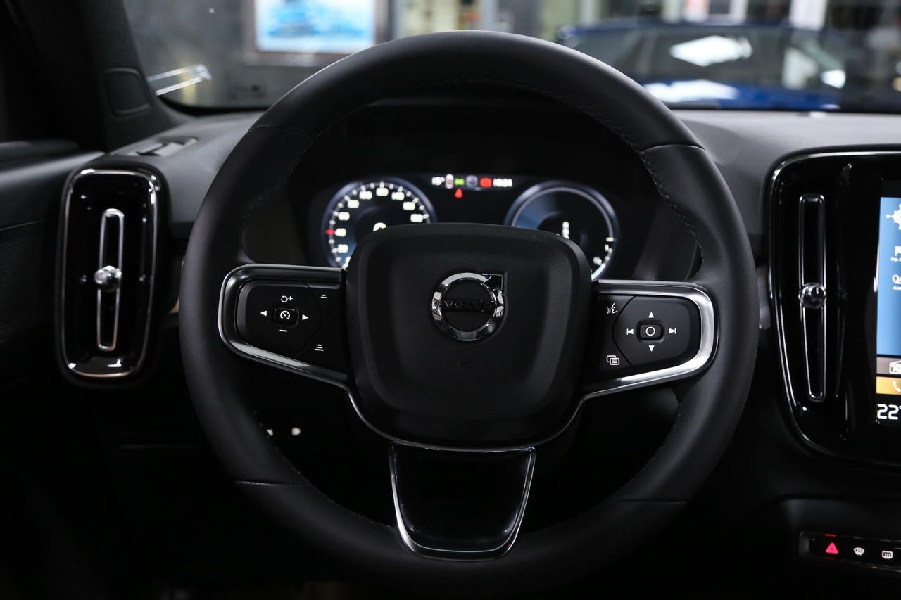 Volvo XC40 T5 Recharge Plug-in Hybrid Core auto