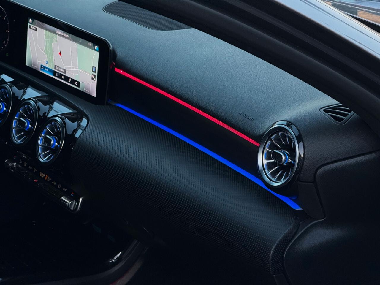 Mercedes-Benz A 180 d Premium AMG TETTO PACK LUCI