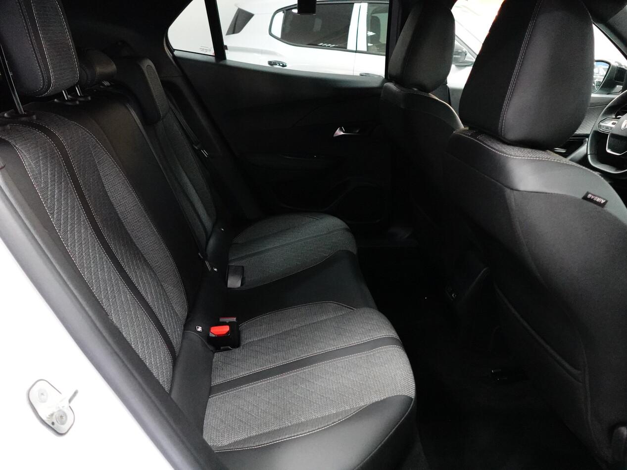 Peugeot 2008 1.5 BlueHDI 130 CV EAT8 ALLURE
