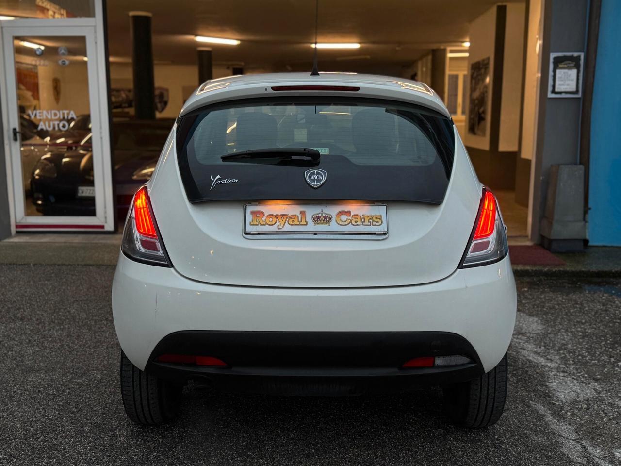 Lancia Ypsilon 0.9 TwinAir 85 CV 5 porte Metano Ecochic Gold