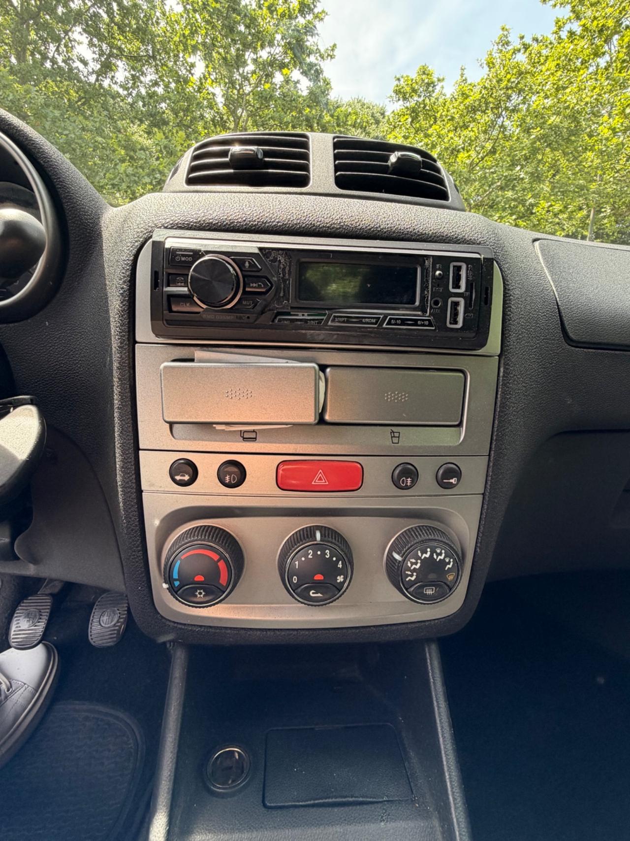 Alfa Romeo 147 1.6i T.S. (105 CV) cat 5p. Dist.