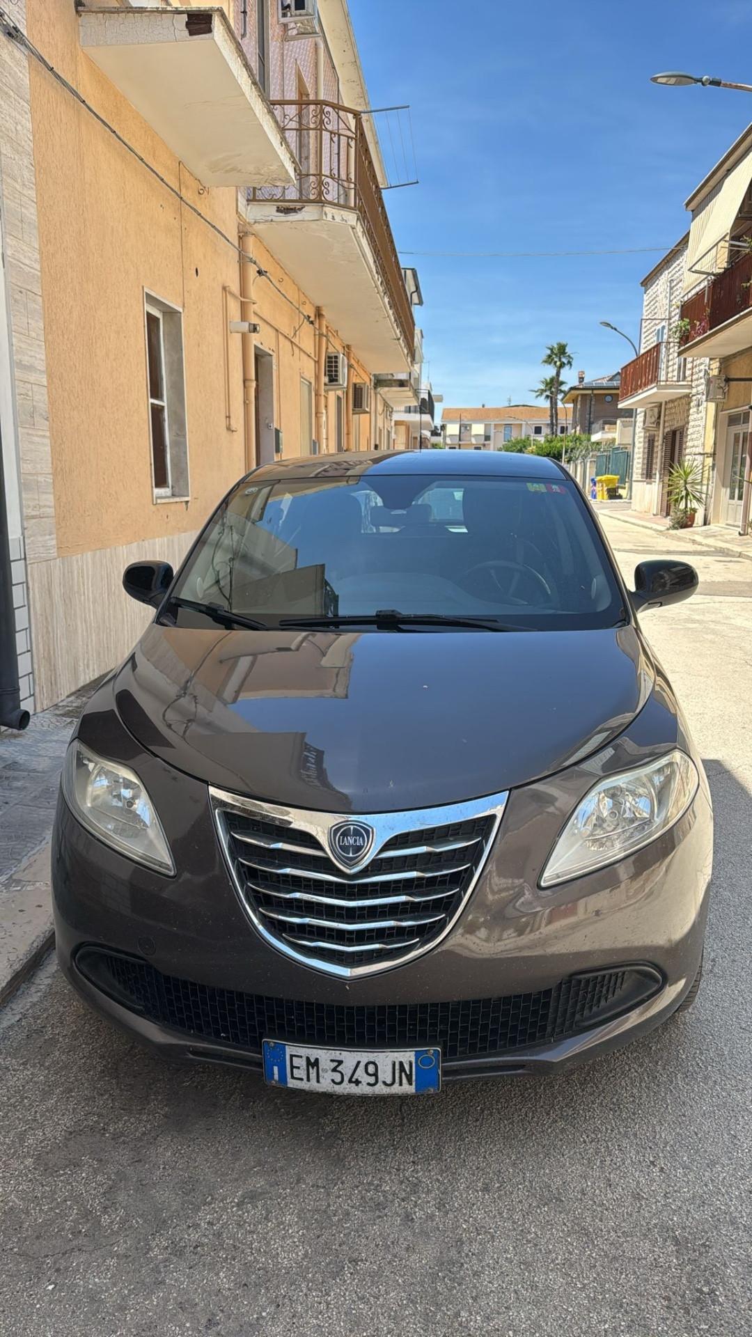 Lancia Ypsilon 1.3 MJT 16V 95 CV 5 porte S&S Silver