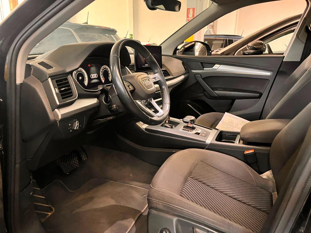 Audi Q5 SPORTBACK 35 TDI Business Advanced S Q5 SPORTBACK 35 TDI Business Advanced S