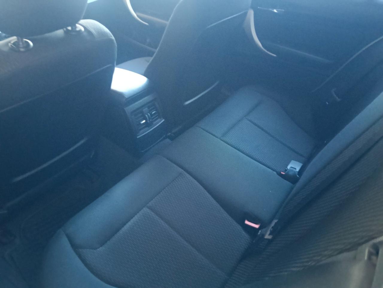 Bmw 116 116d 5p. Business Catena rotta Motore da rivedere