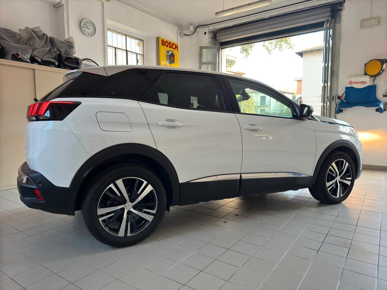 PEUGEOT 3008 TURBO 130 CV MANUALE