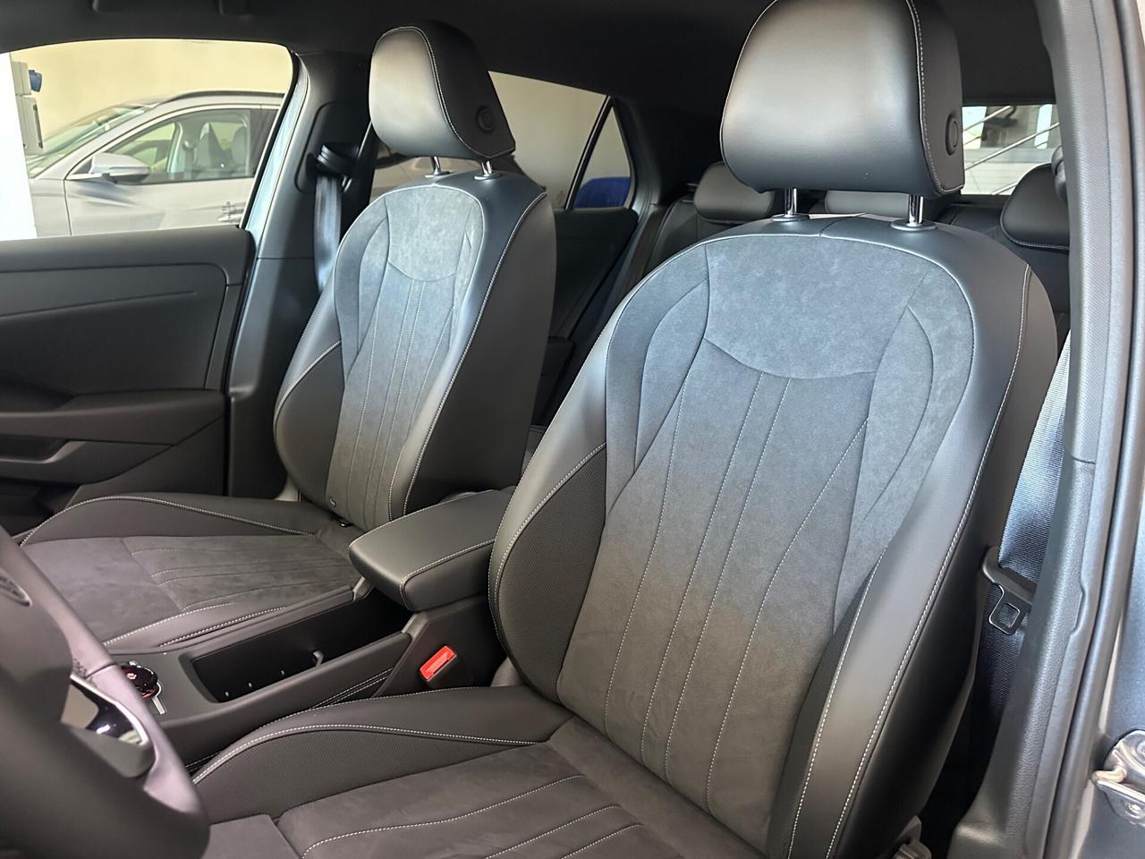 Volkswagen T-Roc 1.5 eTSI ACT 150 CV DSG Style