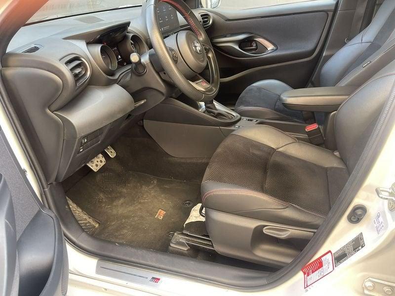 Toyota Yaris Hybrid GR Sport MY22