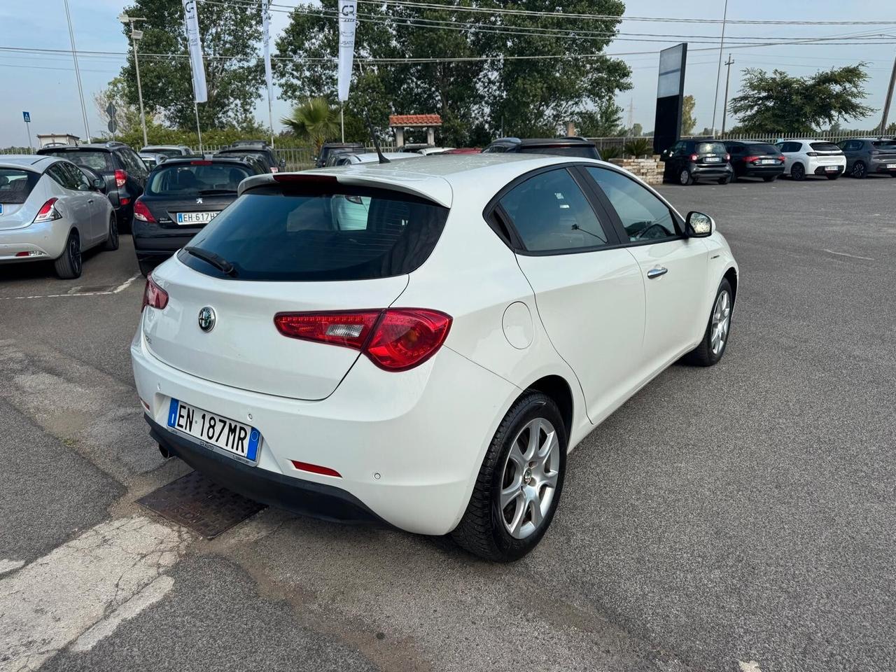Alfa Romeo Giulietta 1.6 JTDM-2 105CV DISTINCTIVE 2012