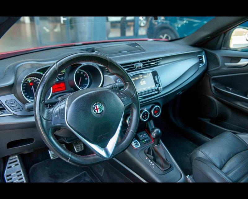 Alfa Romeo Giulietta (2010) 1750 Turbo TCT Quadrifoglio Verde