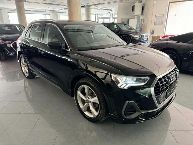 AUDI Q3 35 2.0 TDI S tronic S line edition