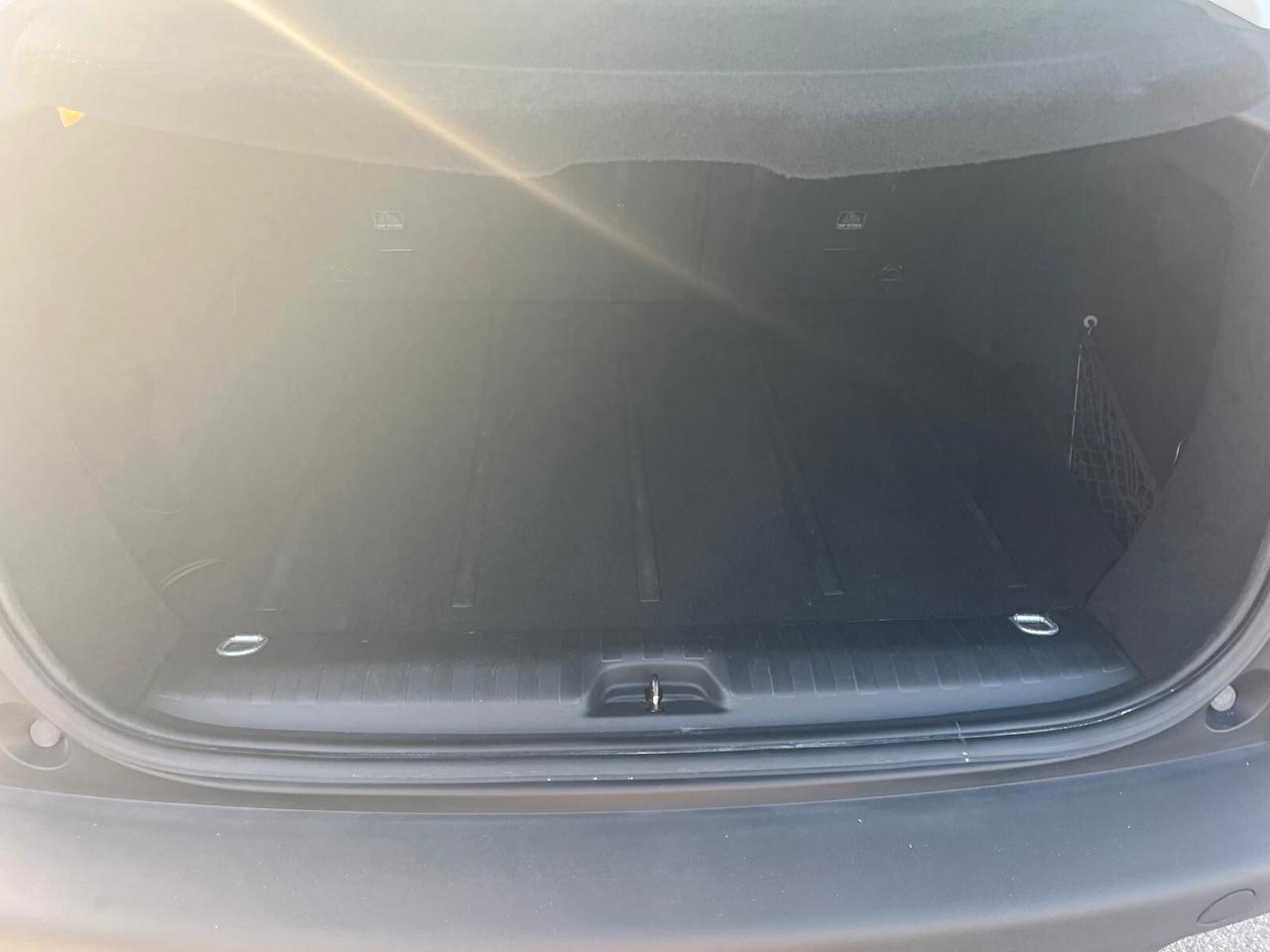 Peugeot 2008 BlueHDi 100 S&S Black Matt