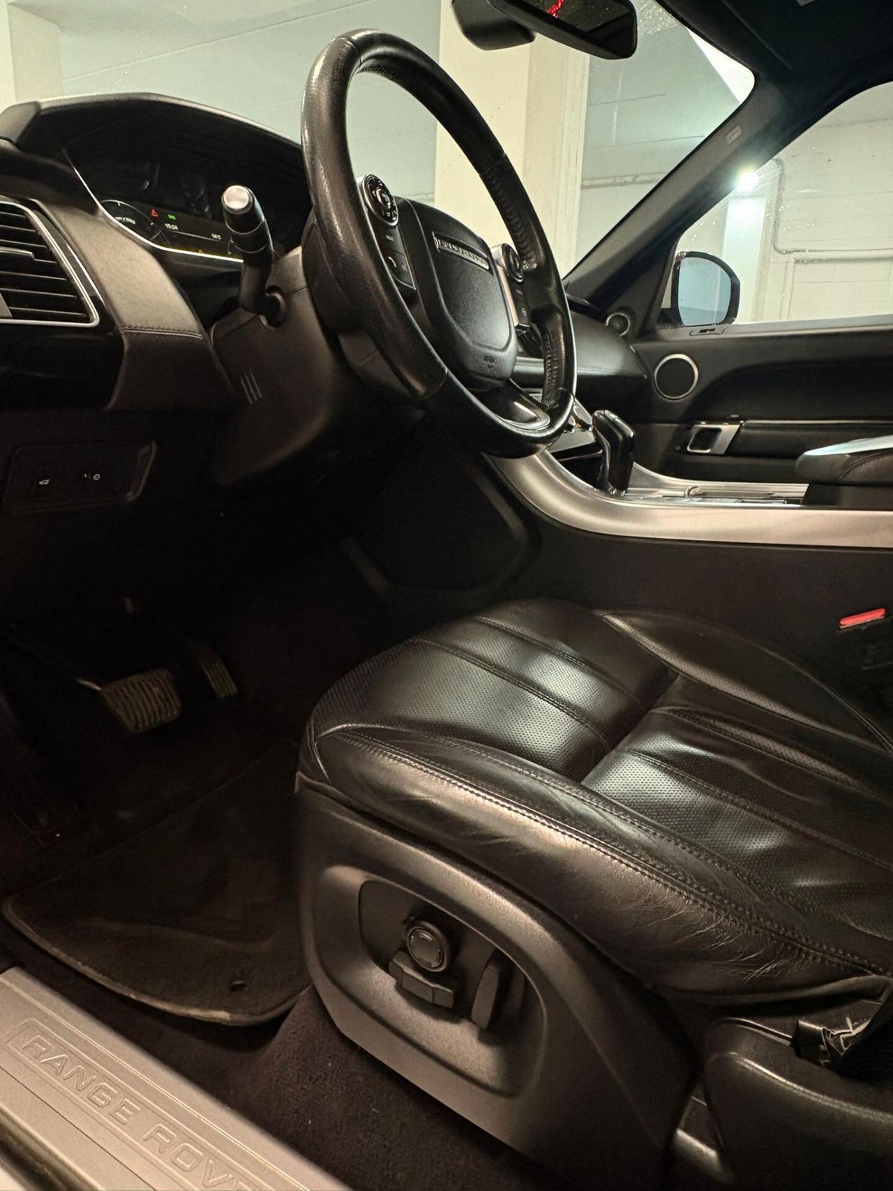 Land Rover Range Sport 3.0 TDV6 HSE Dynamic