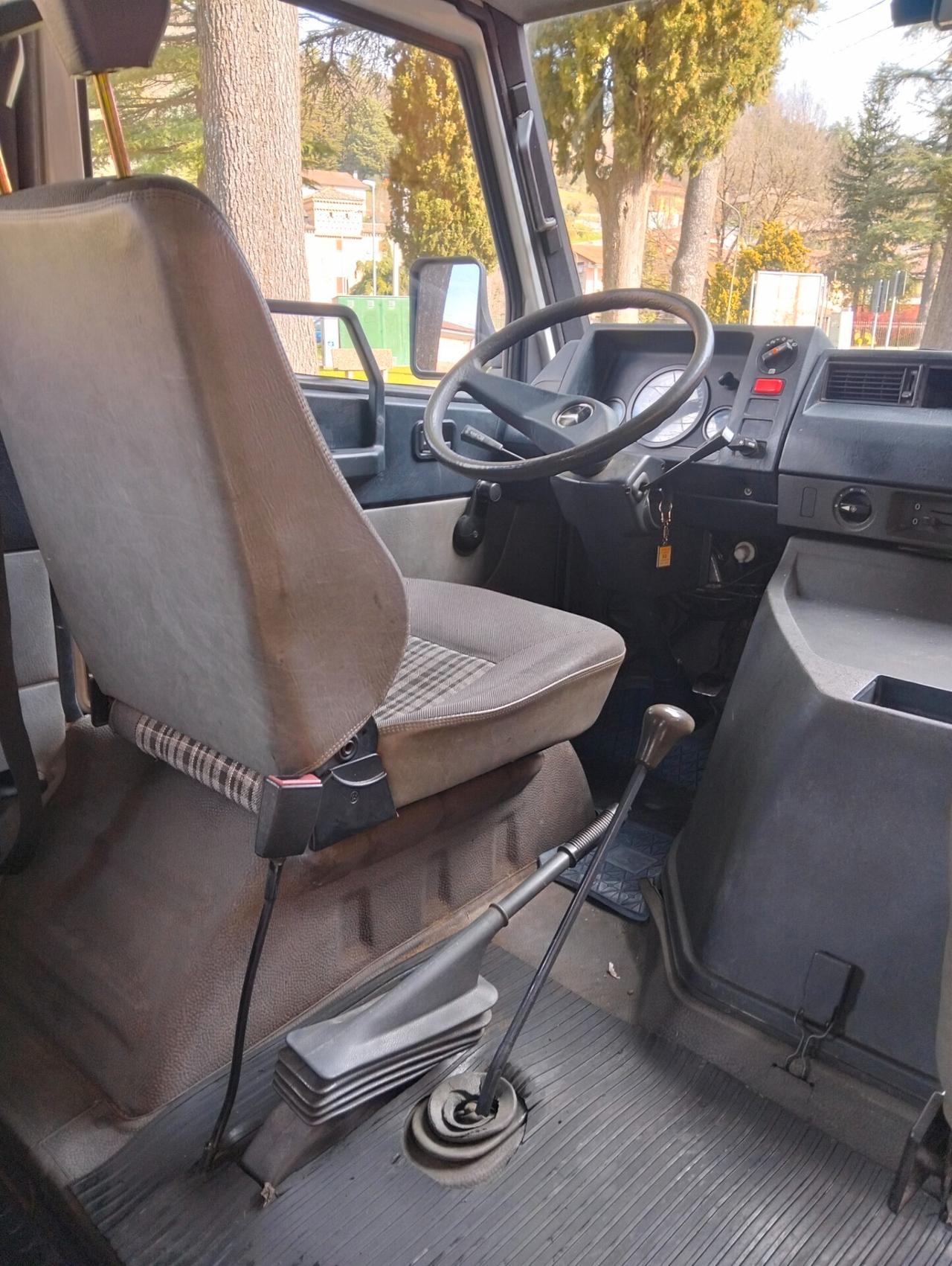 Mercedes-benz Altro MB 100