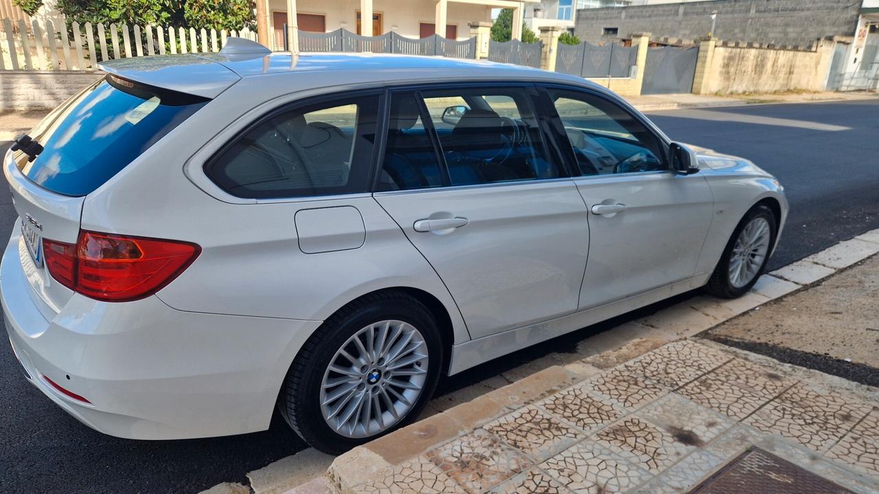 BMW 318 Touring Luxury anno 2014