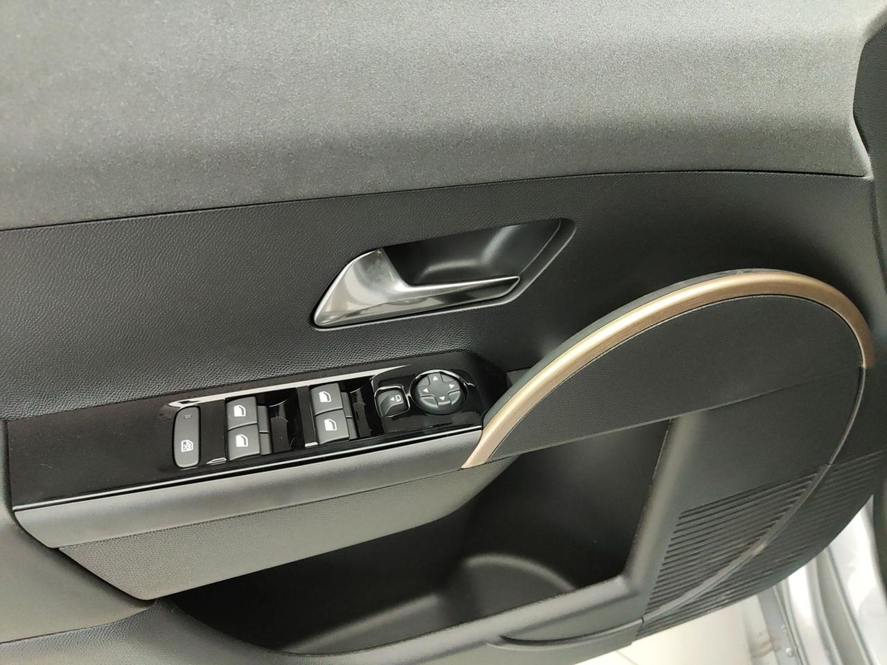 LANCIA Ypsilon IV 2024 1.2 HYBRID 110CV LX