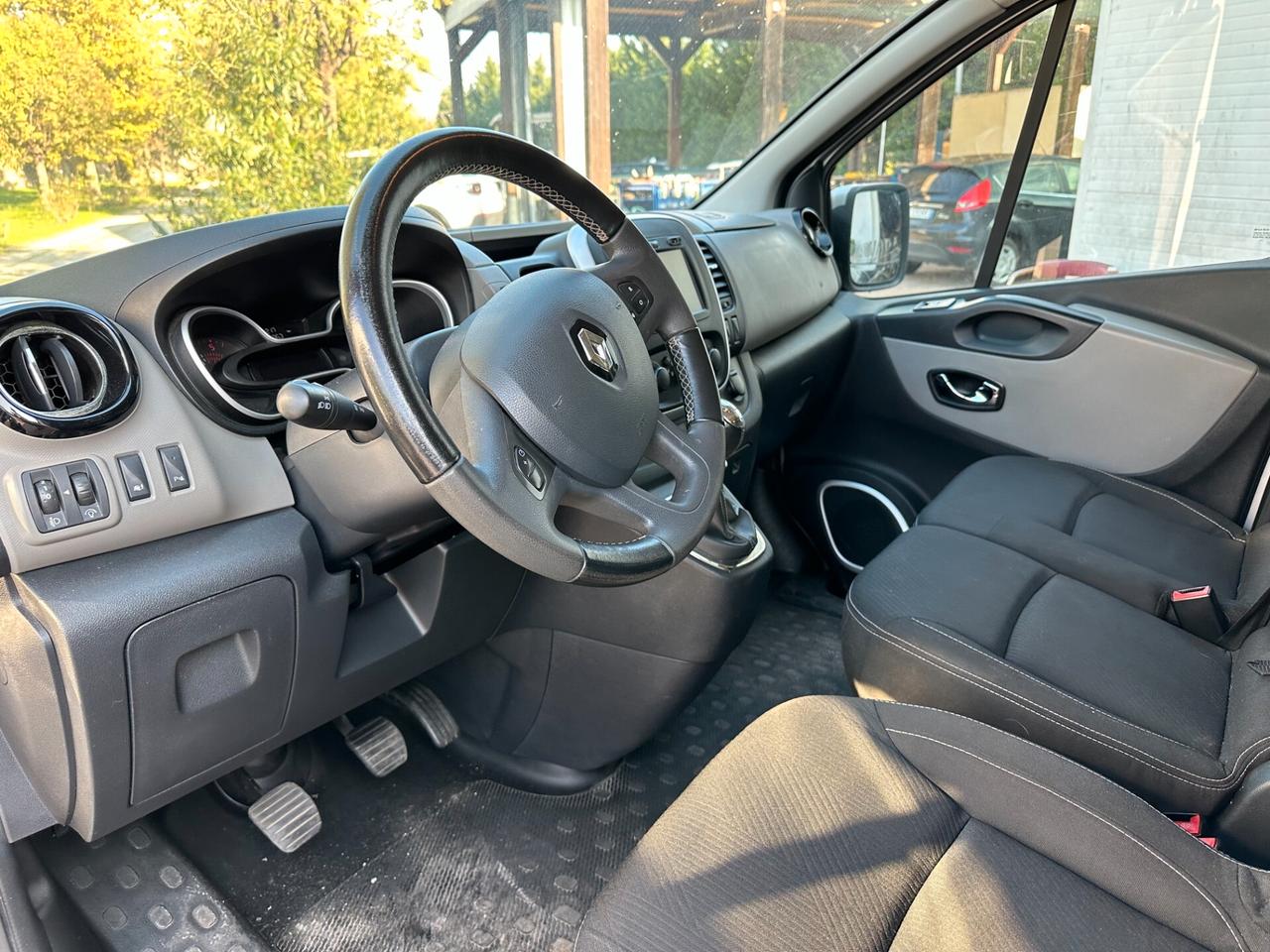 RENAULT TRAFIC 1.6 dCi 125CV 9 POSTI SOLO 112.000 KM. BELLISSIMO PERMUTABILE