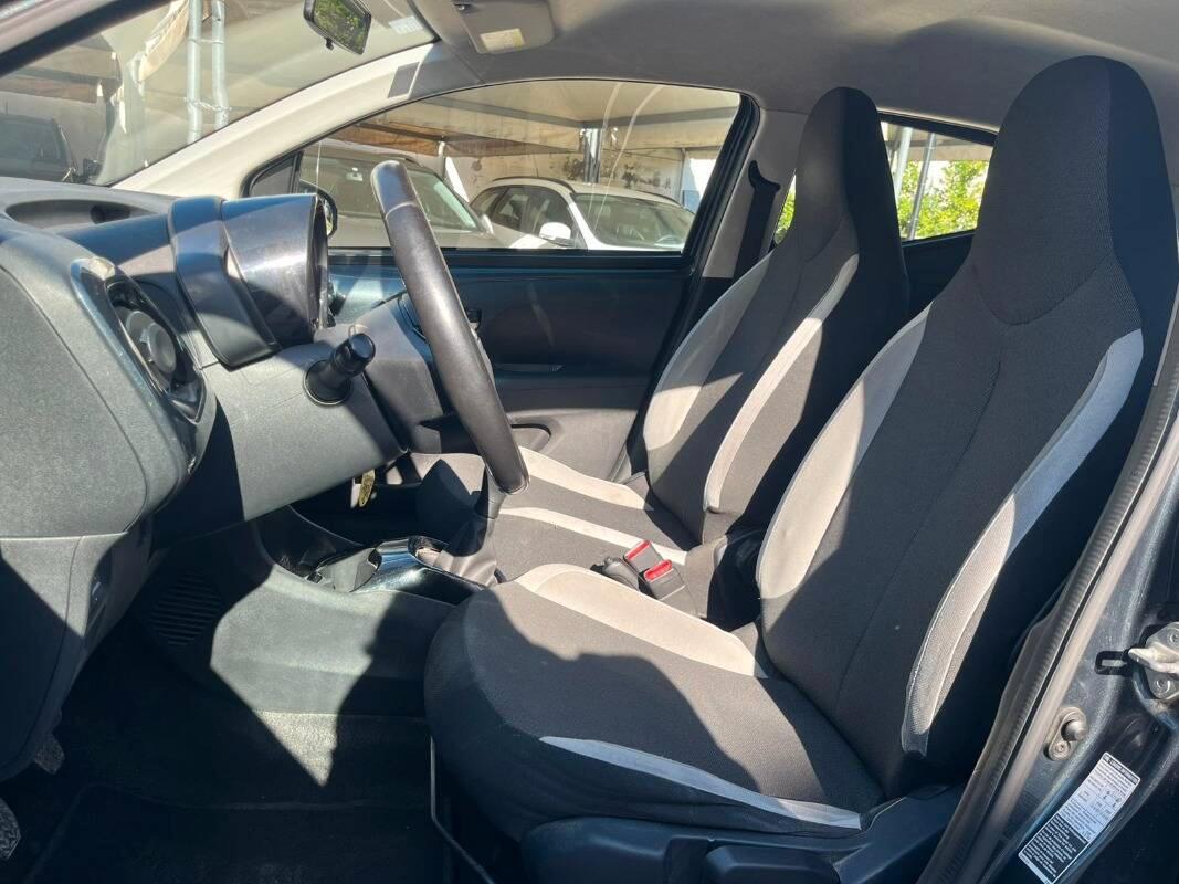 Toyota Aygo 1.0 x-play 5p my15