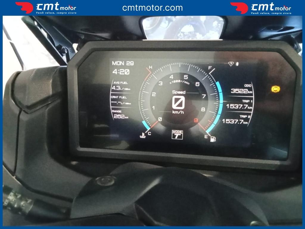 Yamaha T-Max 560 - 2024