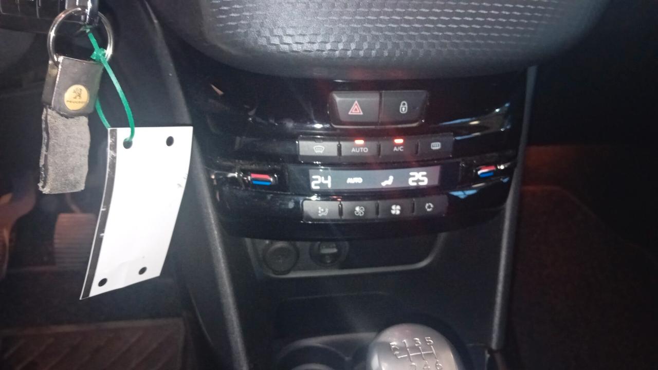 Peugeot 2008 BlueHDi 120 S&S Allure