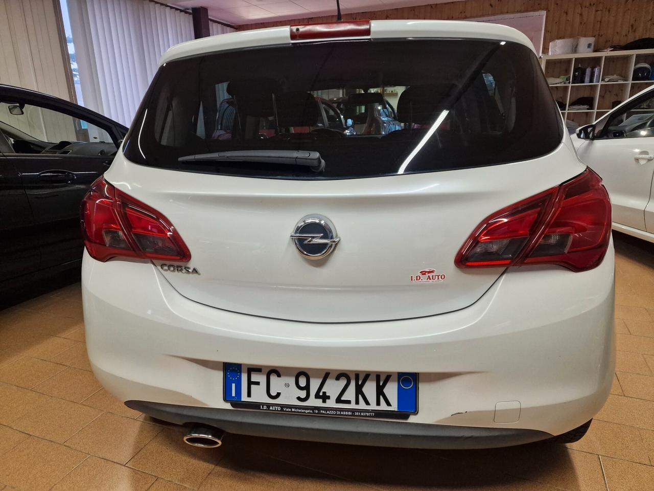 Opel Corsa 1.4 90CV GPL Tech 5 porte b-Color, 102 mila chilometri