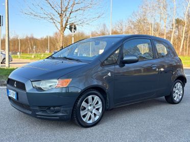 Mitsubishi Colt 1.1 12V 3p. Invite