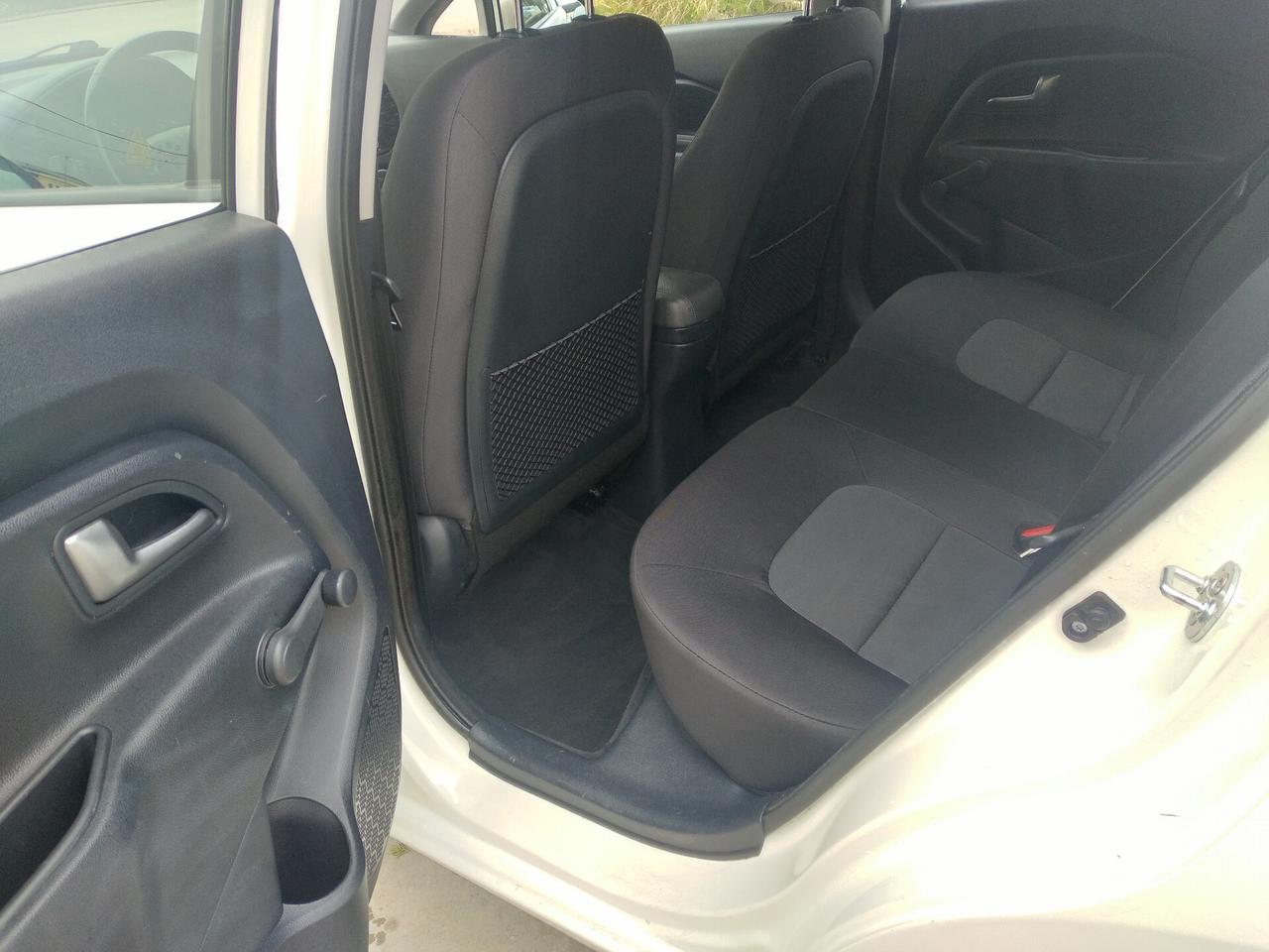 Kia Rio 1.1 CRDi 5p. Cool