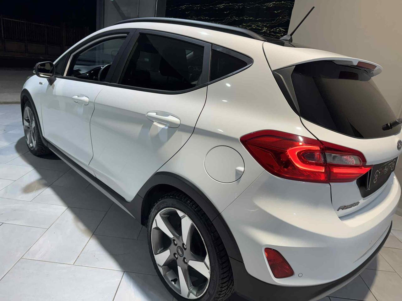 Ford Fiesta Active SUPER ACCESSORIATA NUOVAA