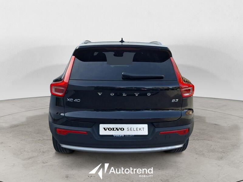 Volvo XC40 B3 163+14 CV Automatico LED Core