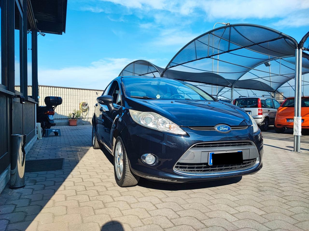 Ford Fiesta 1.2 5 porte uni-pro