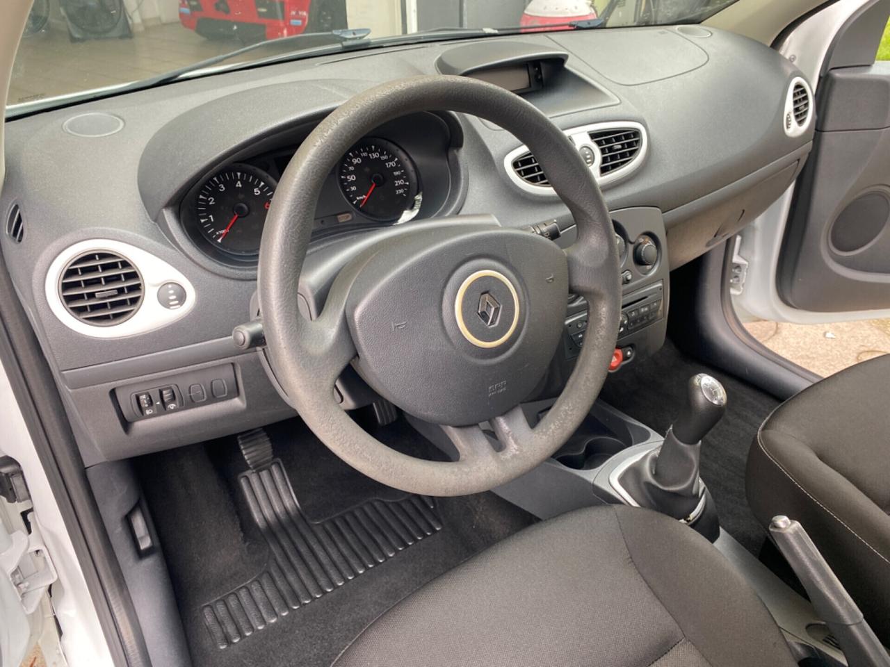 Renault Clio 1.2 3 p Yahoo X neopatentati
