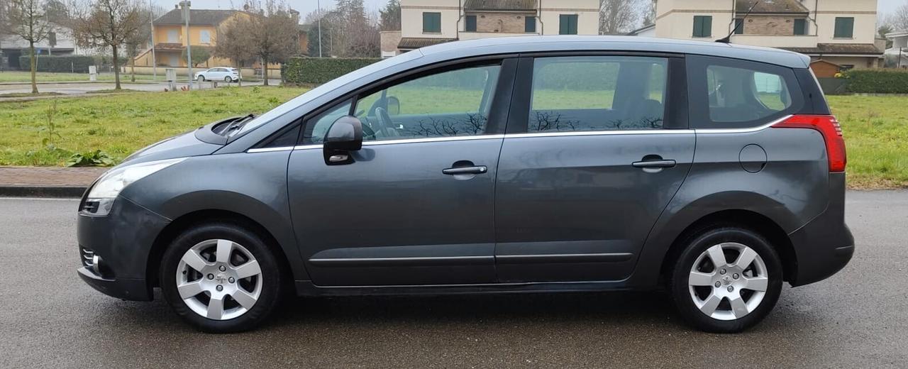 Peugeot 5008 1.6 HDi 112CV Business