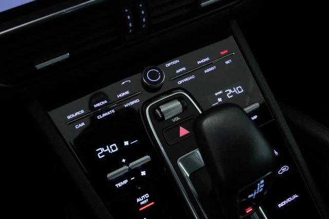 PORSCHE Cayenne 3.0 V6 E-Hybrid/MATRIX/BOSE/CERCHI 21''