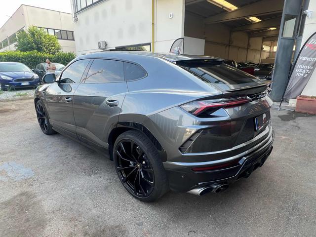 LAMBORGHINI Urus 4.0