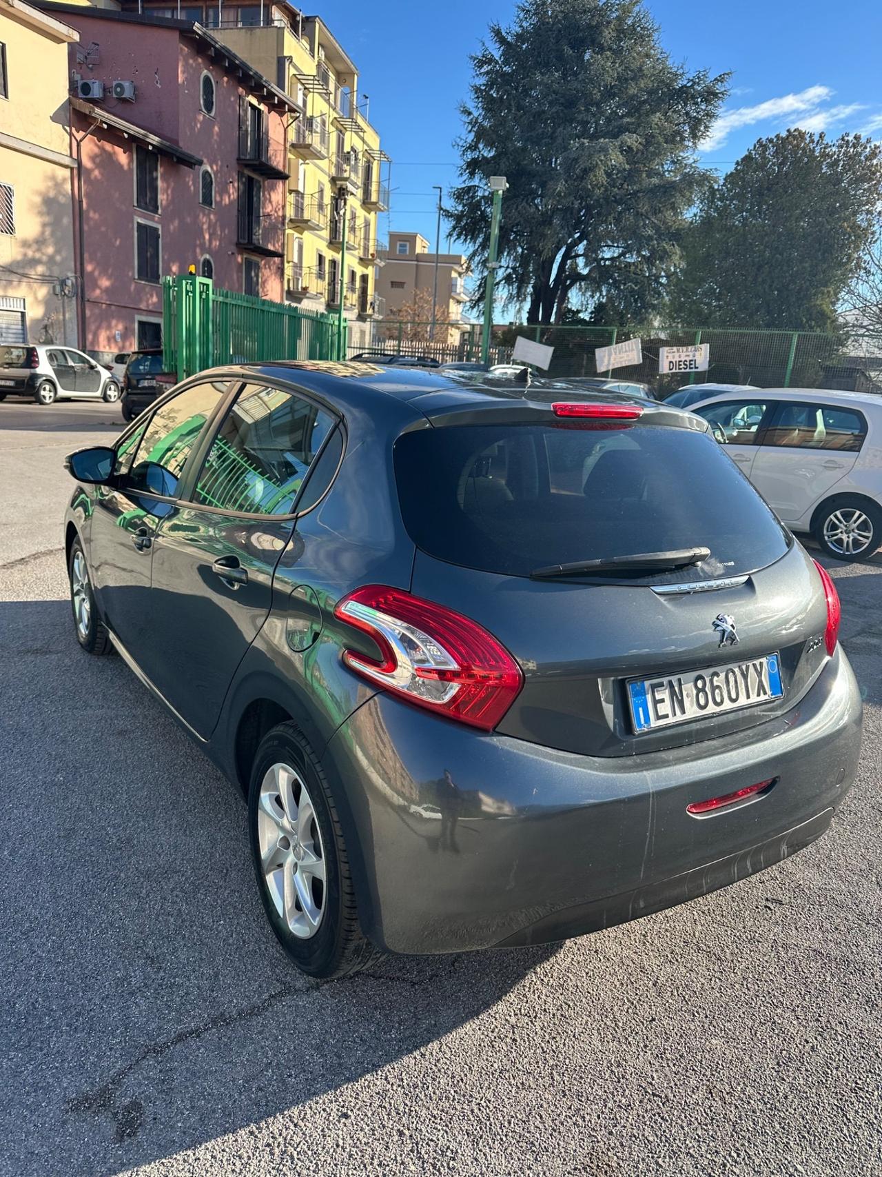Peugeot 208 1.4 HDi 68 CV 5 porte Active