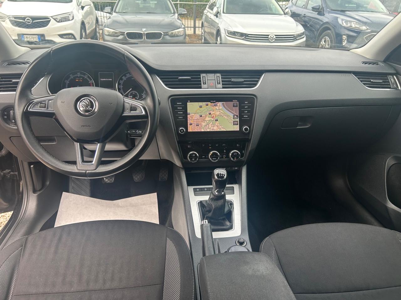 Skoda Octavia 1.4 Wagon Executive NAVI