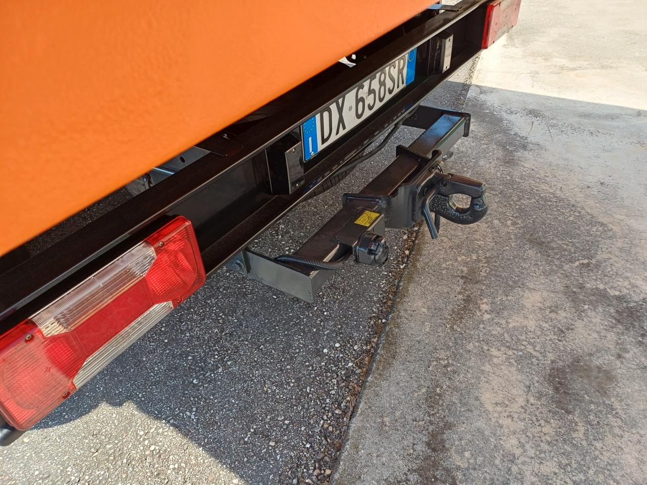 IVECO 65C18 GRU E RIBALTABILE