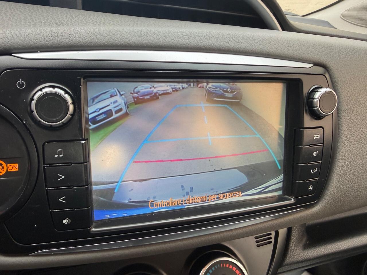 Toyota Yaris 1.0benzina 5porte LOUNGE - 2017