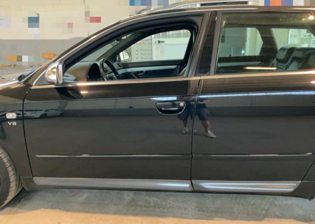 AUDI S4 4.2 V8 Avant Quattro ( TAGLIANDATA )