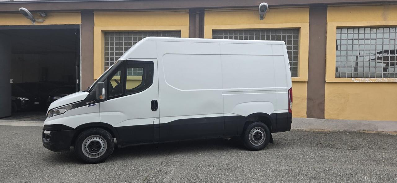 IVECO DAILY 35S15 2.3 JTD 146 CV - VANO DI CARICO MT. 3,20 - UNICO PROPRIETARIO!