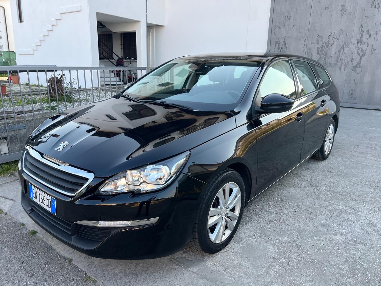 Peugeot 308 1.6 e-HDi Diesel 6MARCE POCHI KM