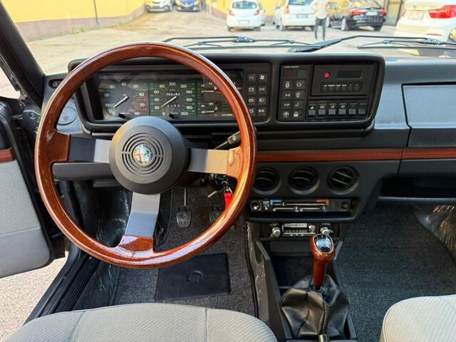 Alfa Romeo Alfetta Quadrifoglio Oro 2.0i "SOLO 32.000 KM"