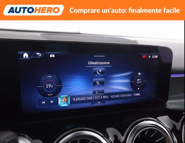 MERCEDES-BENZ GLB 200 d Automatic 4Matic AMG Line Premium