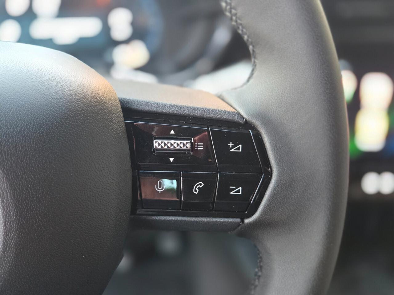 Alfa Romeo Junior 1.2 145cv Hybrid eDCT6 TECHNO PACK KM0