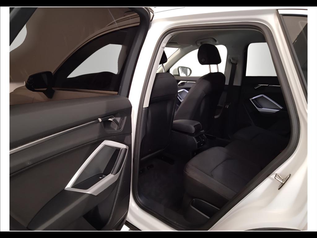 AUDI Q3 II 2018 - Q3 35 2.0 tdi Business Advanced