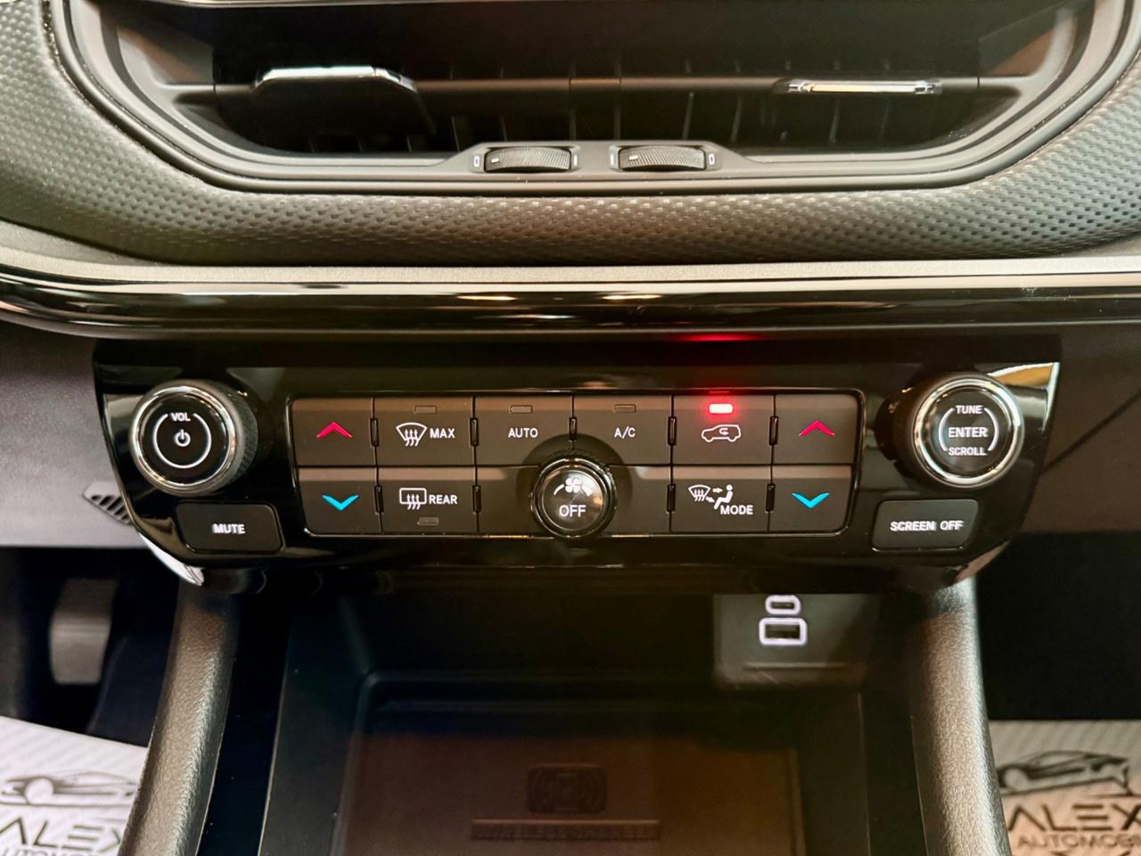 Jeep Compass 1.3 Turbo T4 2WD Night Eagle E6