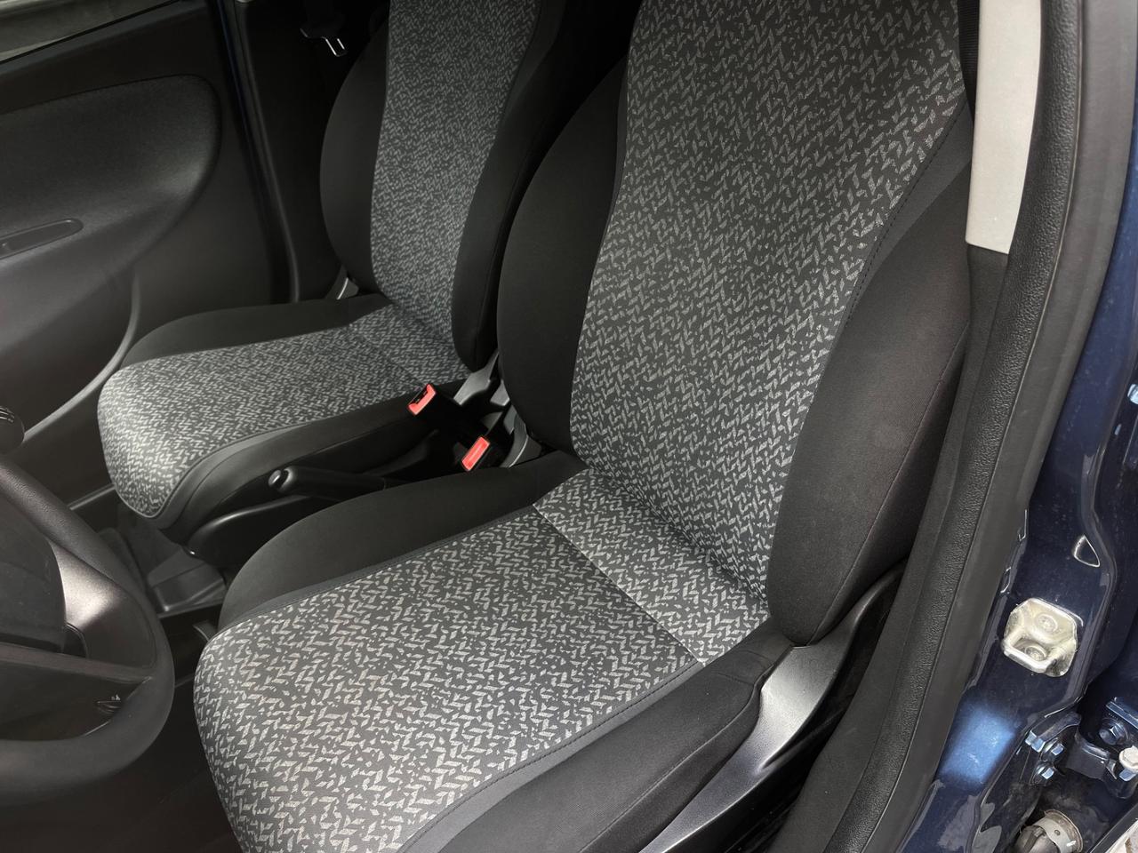 Lancia Ypsilon Hybrid LED UCONNECT