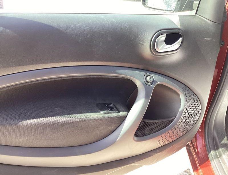 smart fortwo EQ PASSION 4,6KW