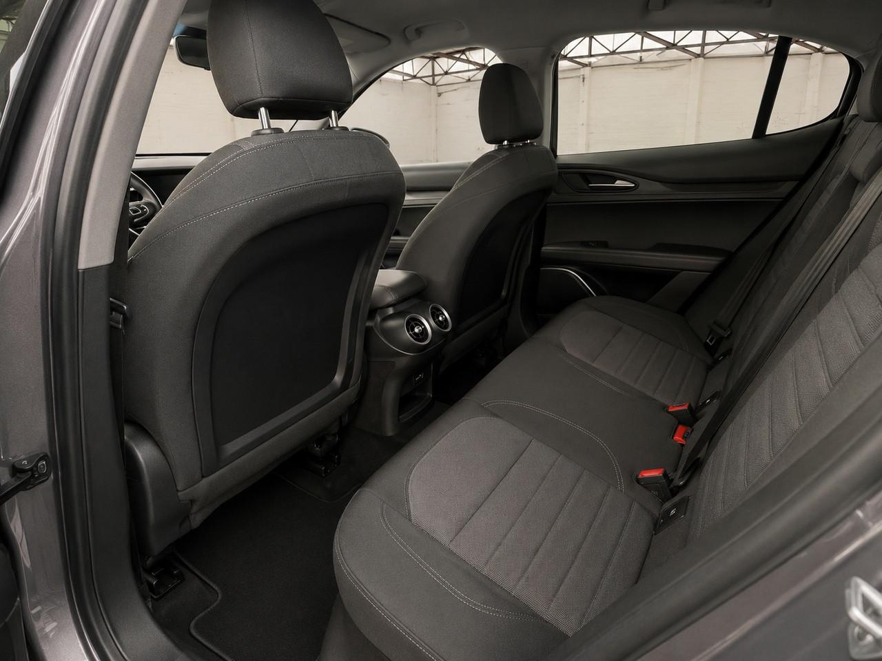 ALFA ROMEO Stelvio - Stelvio 2.2 t Business rwd 160cv auto my19